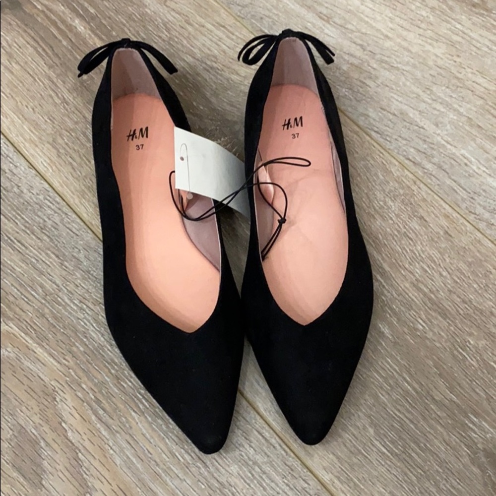 New Pointed Toe Black Flats